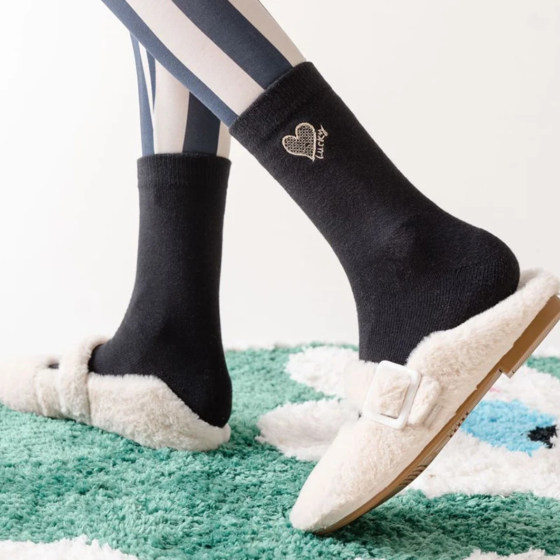 3 Pár Tlač Vyšívanie Láska Srdce Zimné Ponožky Ženy Móda Dlho Udržať Teplé Ponožky Nastaviť Kawaii Girl Štýl Cyklistické Vintage Sokken Obrázok  1