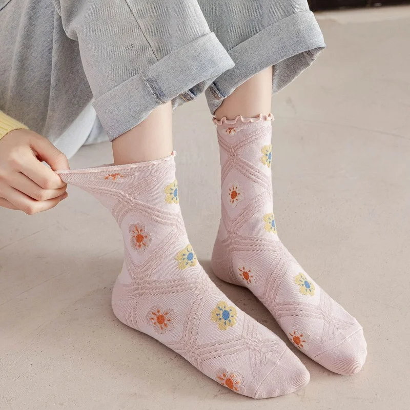 Prehrabať Ponožky Japonský Kawaii Roztomilý Žena Ponožky Kvetinové Výšivky Harajuku Retro Streetwear Naberaný Dlhé Ponožky Ženy, Dievčatá Móda Obrázok  2